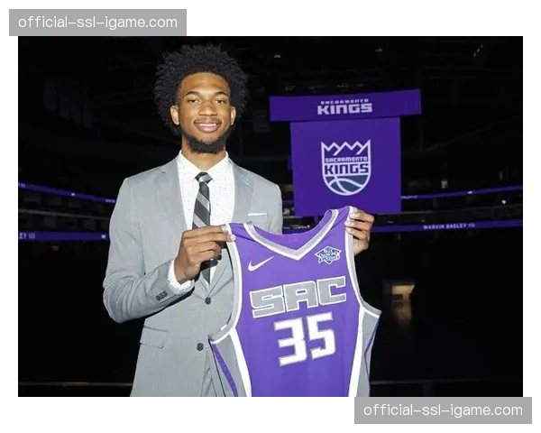 达龙-福克斯接受专访:谈萨克拉门托的未来与个人领袖角色进化 达龙-福克斯接受专访:谈萨克拉门托的未来与个人领袖角色进化